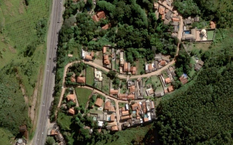 Foto do terreno em R. Alcides Visnardi - Chácaras Maltoni, Jundiaí - SP, 13215-835, Brazil